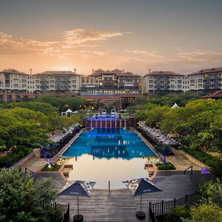 The Capital Zimbali Otel Ballito Dış mekan fotoğraf The Village at Sunway Putra
