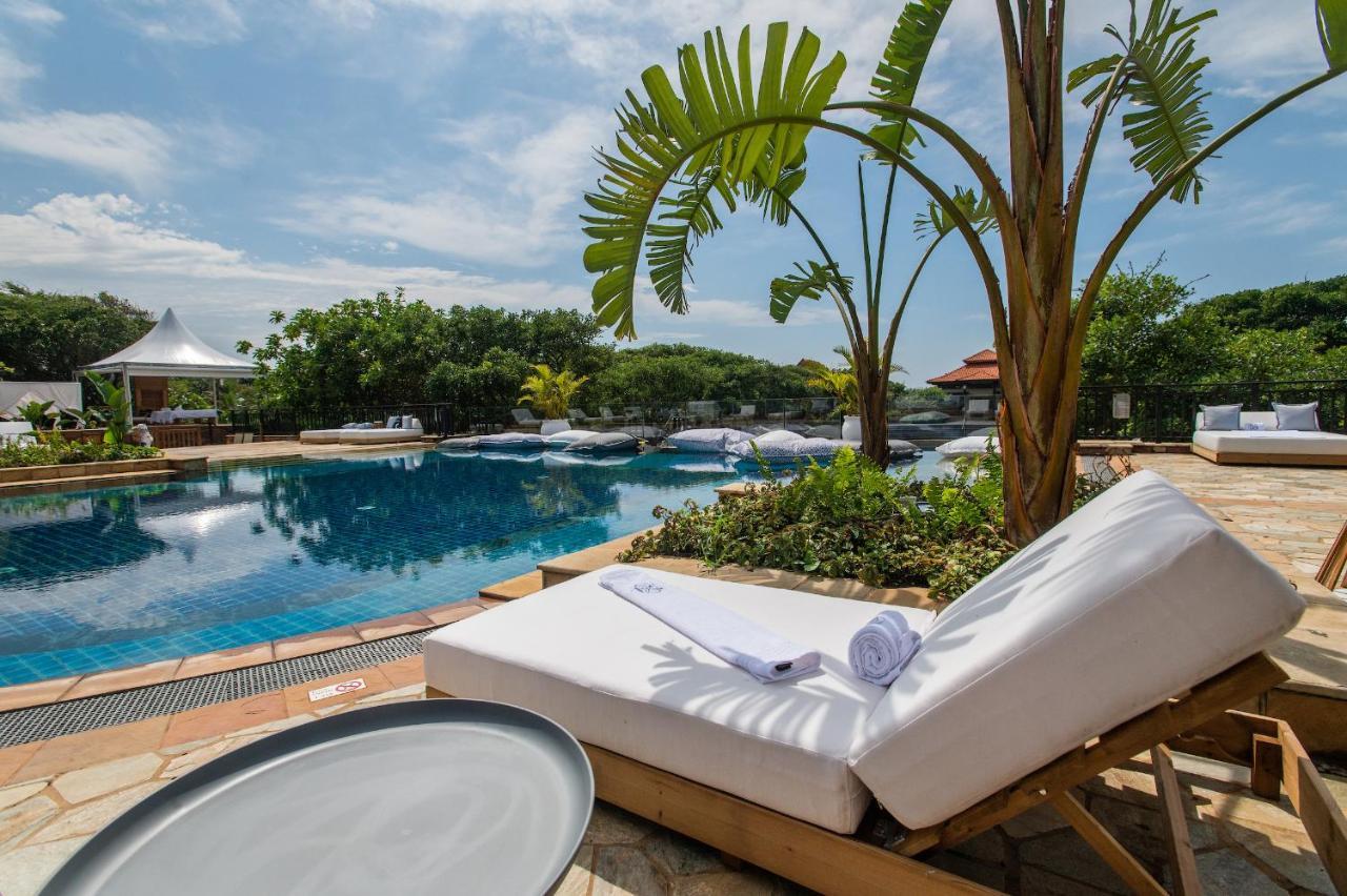 The Capital Zimbali Otel Ballito Dış mekan fotoğraf The pool at the hotel